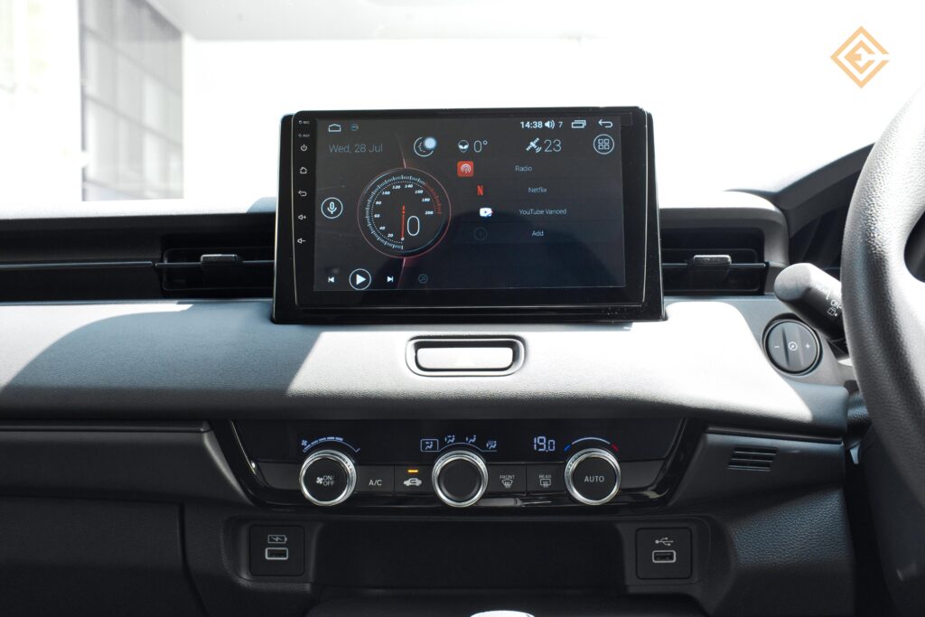 honda-vezel-26-display