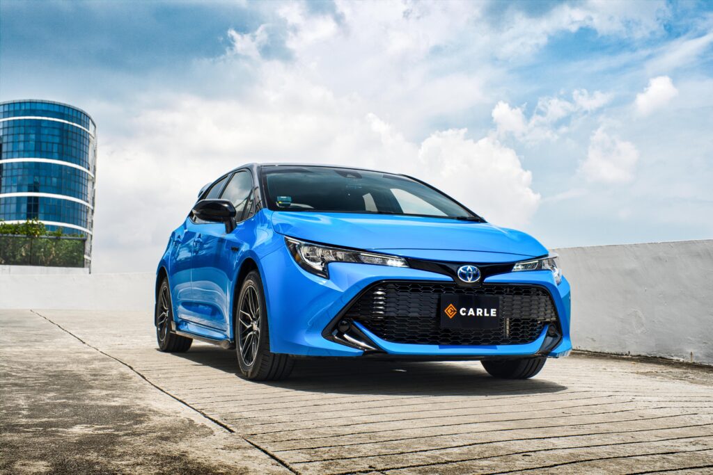 toyota-corolla-hatchback-hybrid7-front